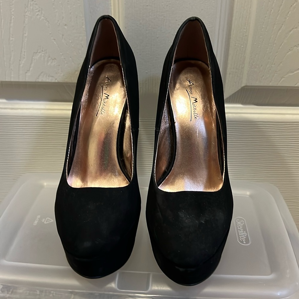 Black Stilettos